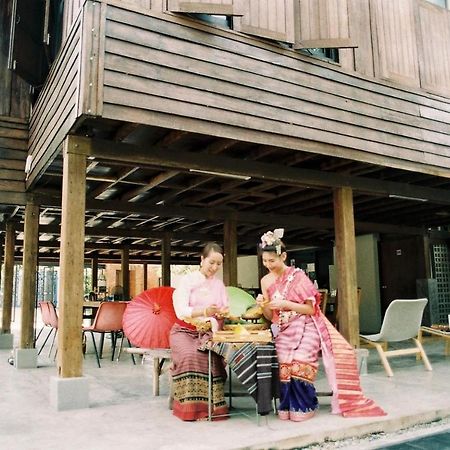 The Hommtel Hostel Chiang Mai Exterior photo